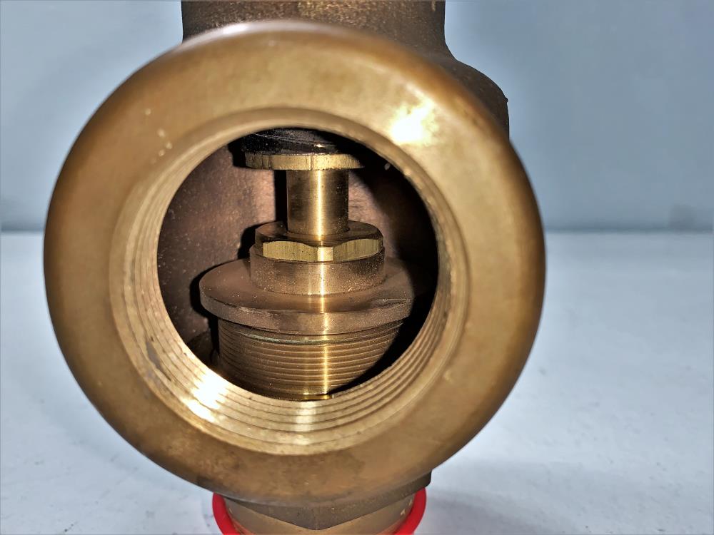 Aquatrol 69 Series 1-1/2" x 1-1/2" Steam Safety Relief Valve, 93PSI, Bronze